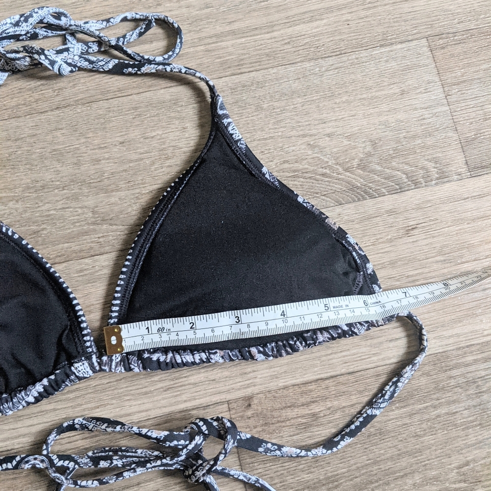Athleta Neutral Pattern Triangle String Bikini Top Size Medium - Picture 3 of 5